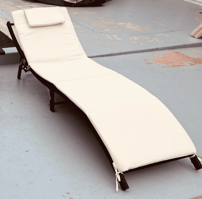 swimming pool lounger chairs