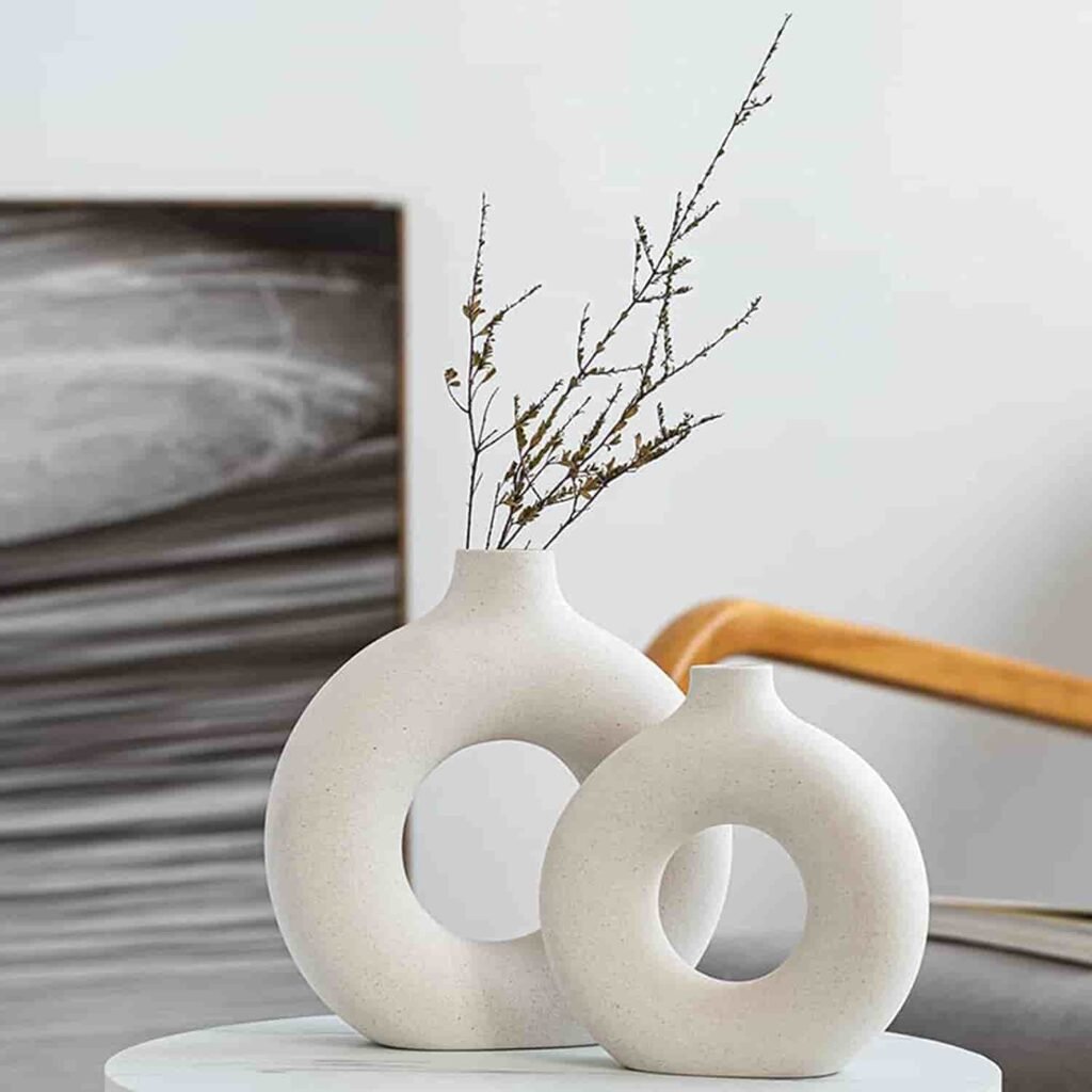 white flower vase small